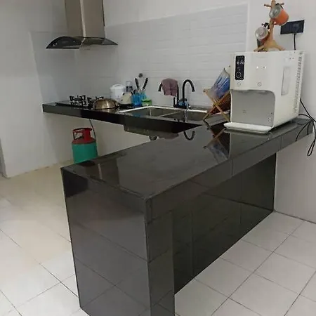 Minan Homestay Gua Musang 2-Aircond No Wifi No Tv Exterior photo