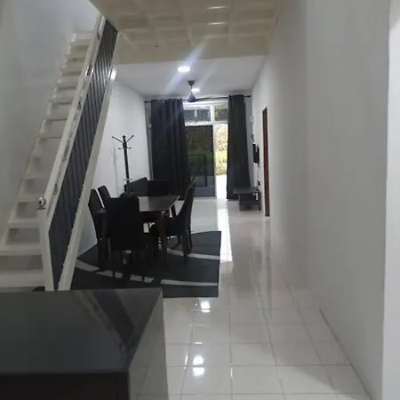 Minan Homestay Gua Musang 2-Aircond No Wifi No Tv Exterior photo