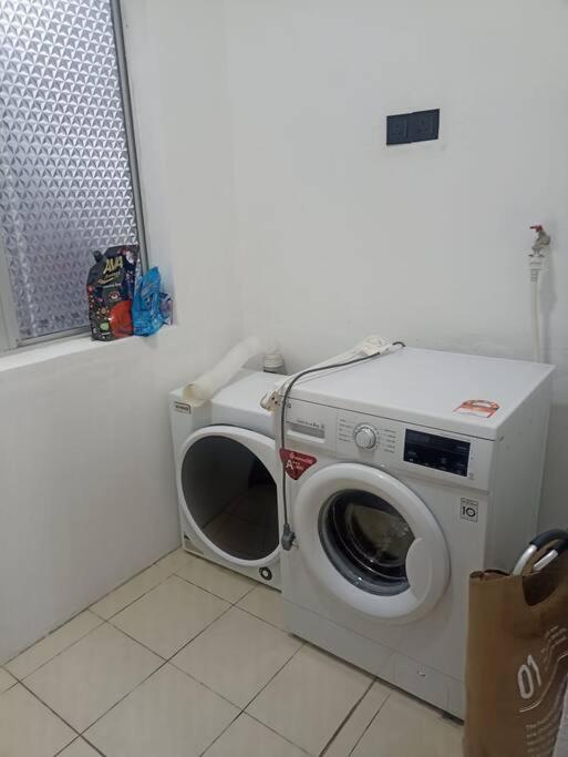 Minan 2-aircond No Wifi No Tv Holiday home Gua Musang